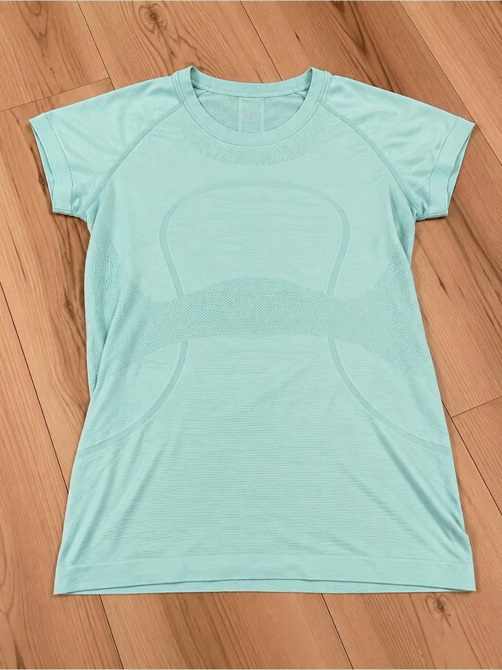 Lululemon swiftly tech short sleeve shirt in turquoise size 12